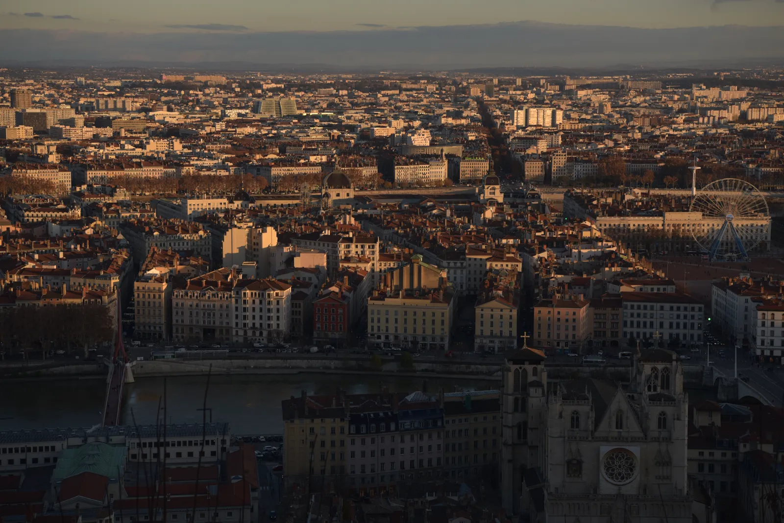 Vista panorámica de los tejados de Lyon
